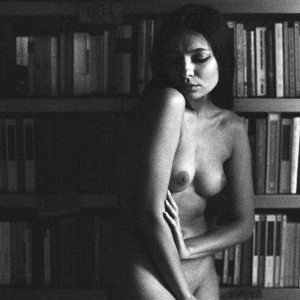 Vincenzo Travino photography - model Ana Andreea Tomouanu - Nude Art Gallery The Handmaid's Tale