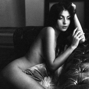 Vincenzo Travino photography - model Véra Crio - It's All True - Nude Art Gallery