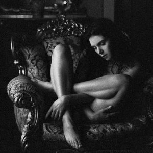 Vincenzo Travino photography - model Hérodiade Chatnoir - Le Coup de Patte du le Chat Noir - Nude Art Gallery