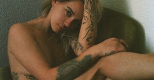 Vincenzo Travino photography - model Pixie Hutton - Before the Party - Nude Art Gallery