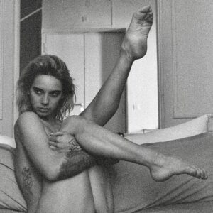 Vincenzo Travino photography - model Pixie Hutton - Before the Party - Nude Art Gallery