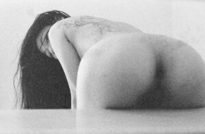 Vincenzo Travino photography - model Tantiana Moon - Message in a Bottle - Nude Art Gallery