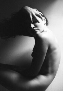 Vincenzo Travino photography - model Ana Andreea Tomouanu - Breaking Good - Nude Art Gallery